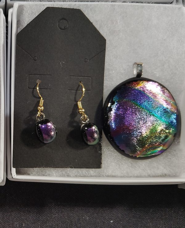 Matching set: round pendant and earrings in violet, green and gold dichroic glass